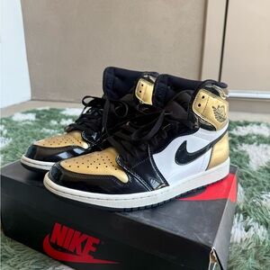 Nike Air Jordan 1 High Top Black Gold White